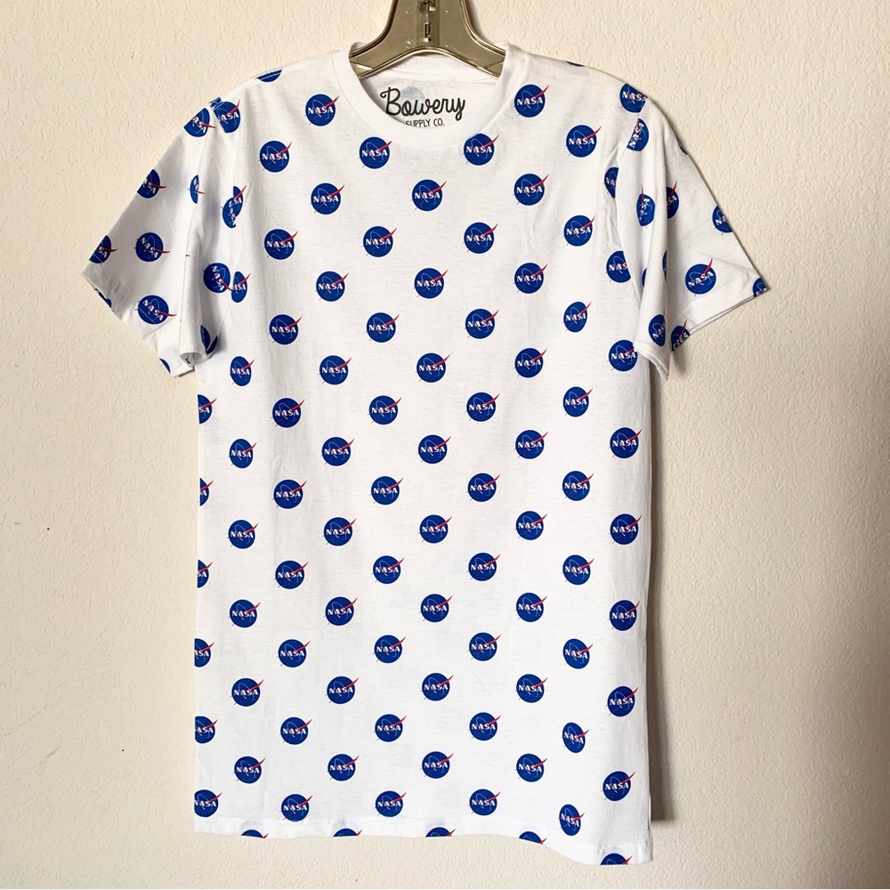 NWOT 100% NASA logo mania graphic tee